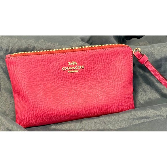 Coach - Picture 2 of 8